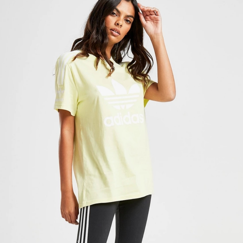 🔖SOLD 🔖 Nwt ADIDAS originals Lime Logo tee - Picture 2 of 5